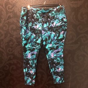 Catherine’s size 3X Never been worn leggings